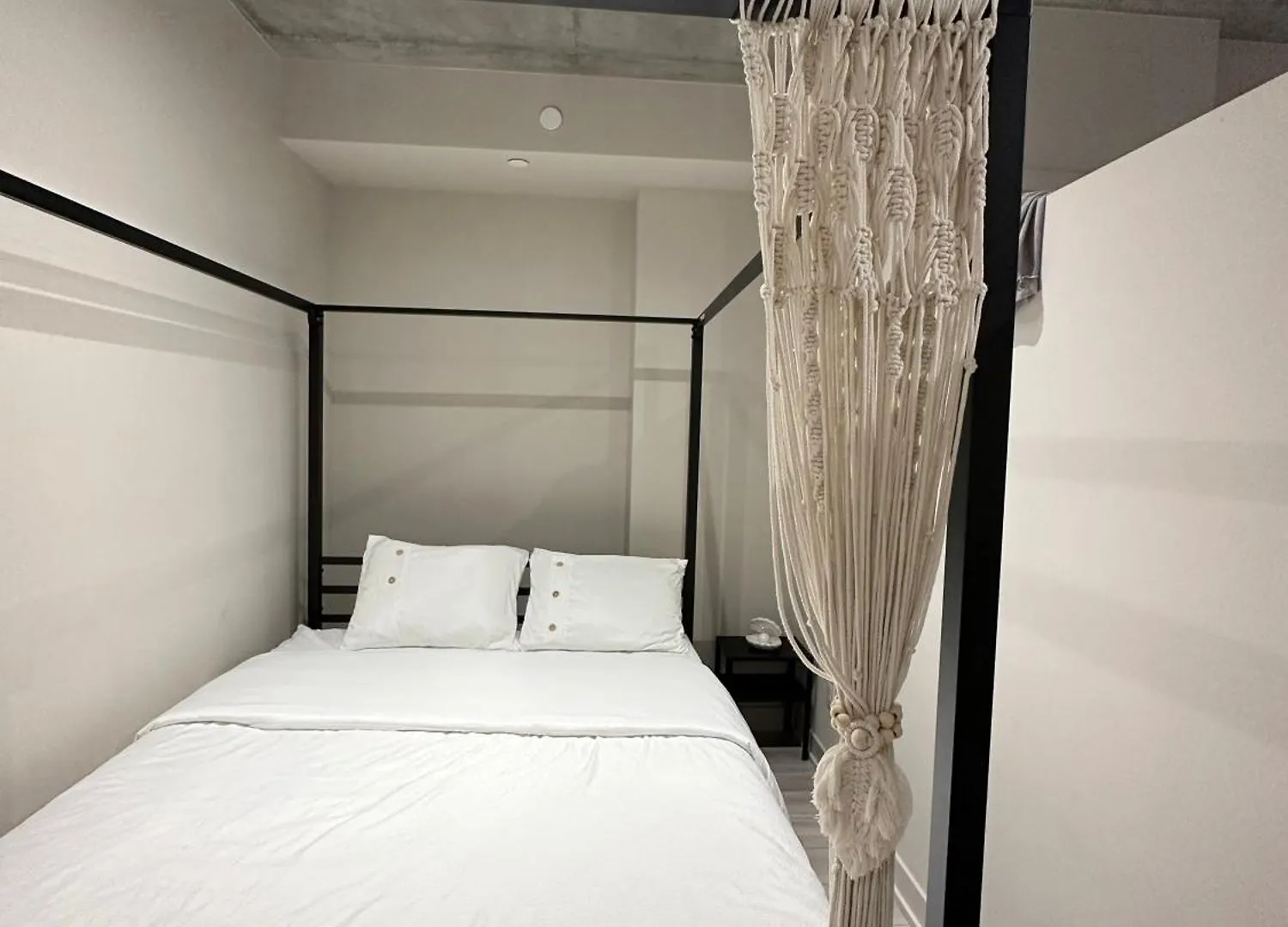 Hotel House Of Ce Toronto 0*,  Kanada